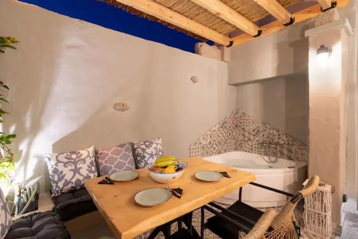 Kyrangelo Traditional House With Outdoor Jacuzzi Koskinou  Luaran gambar